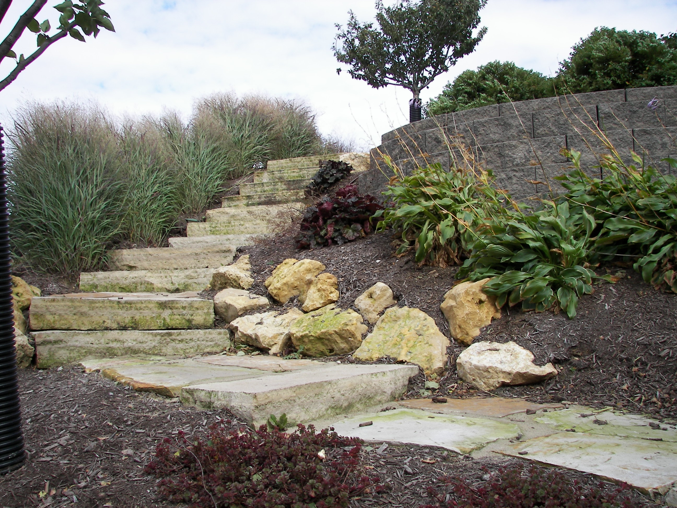 Accent & Retaining Walls